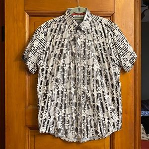 Classic Fit Celestial Seashell Button-Up Shirt